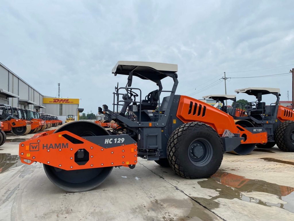 Xe Lu Hamm HC129